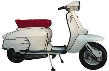 LAMBRETTA CONTRO VESPA